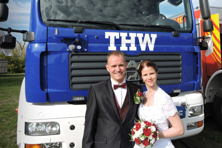 Tommy und Nadine Schmidt, die erst vor weningen Wochen geheiratet haben, organisieren auch für 2019 wieder einen Blaulichttag für die Kinder im Hospiz "Bärenherz".