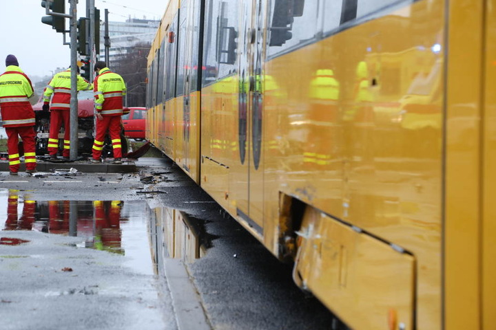 Der Georgplatz musste teilweise gesperrt werden.