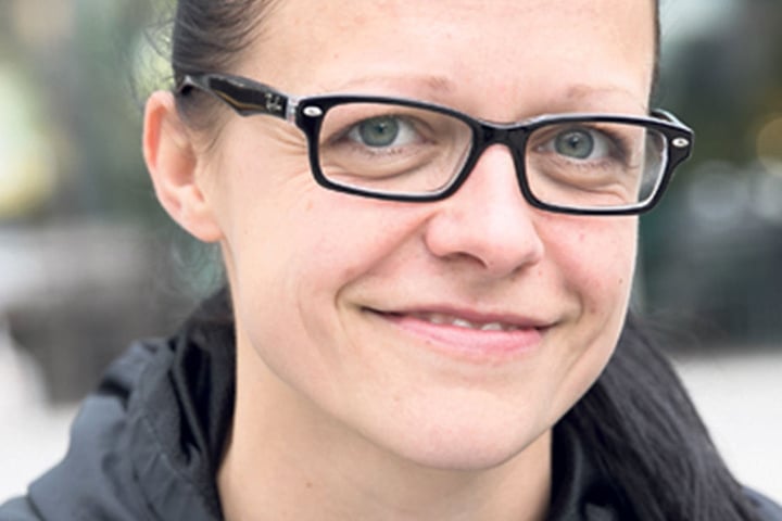Josephin Rudnik
(33),Krankenschwester
aus Rostock, ist
noch unsicher, hat
aber ein Ziel: „Ich werde
so wählen, dass
die AfD nicht zum Zug
kommt. Beim Wahl-O-Mat war es
bei mir Die Partei. Ich weiß es aber
noch nicht konkret,was ich wählen
werde.“