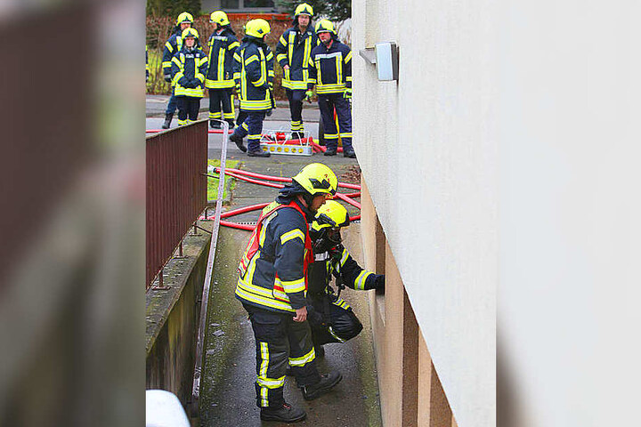 Beim Eintreffen soll eine starke Rauchentwicklung im Haus gewesen sein.