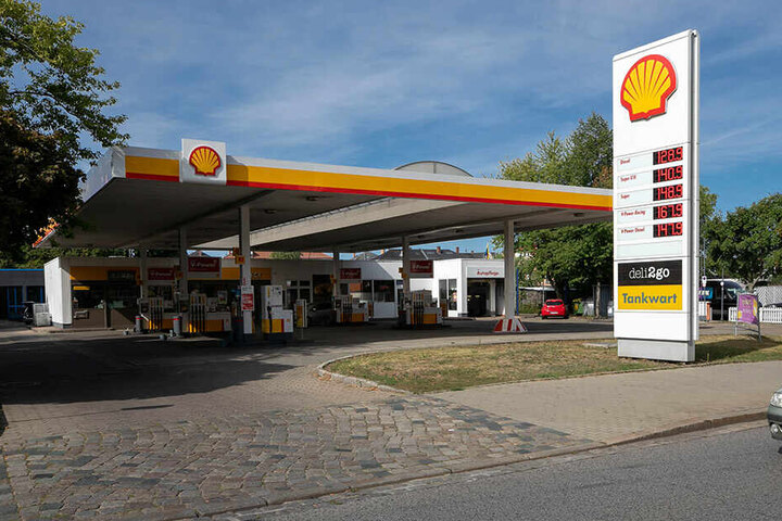 Die Shell Tankstelle an der Leipziger Straße wurde von den beiden Kleinganoven ausgeraubt.