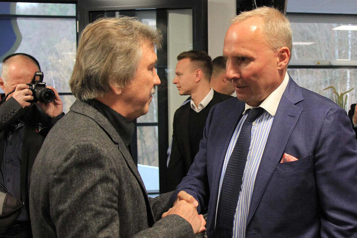 Helge Leonhardt (r.) mit Gerd Schädlich, dem Aufstiegstrainer von 2003.
