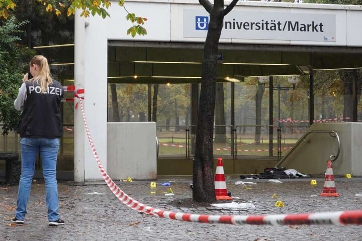 Bei einer Prügelei am Hofgarten im September 2018 wurden vier Männer schwer, einer davon lebensgefährlich verletzt.