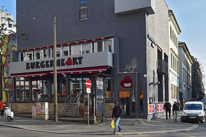Die graue Fassade des Neustadt-Restaurants soll bunt aufgepeppt werden.