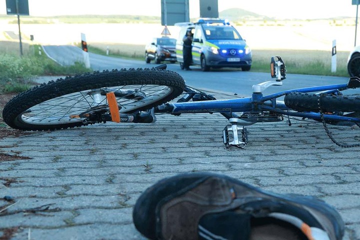 Die Polizei ermittelt zur Unfallursache.