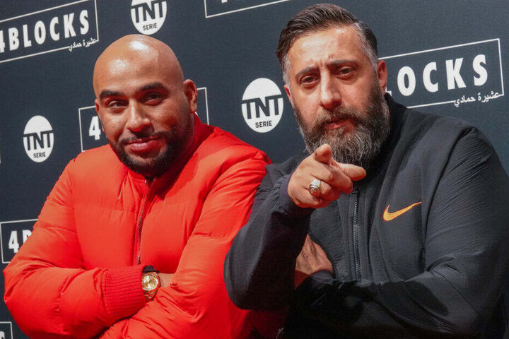 Die Schauspieler Veysel Gelin (Abbas) und Kida Khodr Ramadan (Toni) auf dem roten Teppich.