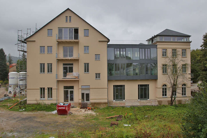 Außen ist das Gebäude so gut wie fertig, aber beim Innenausbau kommt es zu Verzögerungen.