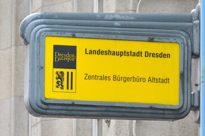 Ein Fundamt in Dresden gab es schon vor der Wende, das Fundbüro in der Theaterstraße 13 (Untergeschoss, Zimmer K41) erst seit 2005.