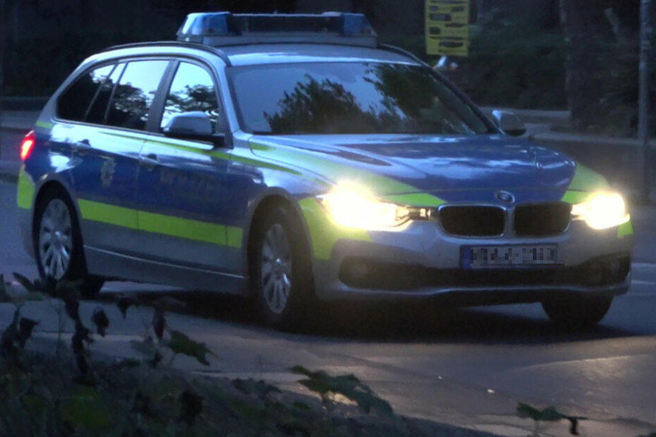 Die Polizei fahndet nach dem mutmaßlichen Täter.