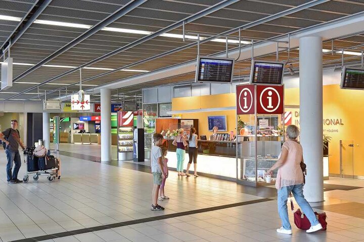 Wer etwas im Dresdner Flughafen verloren hat, kann sich am Info-Point melden.