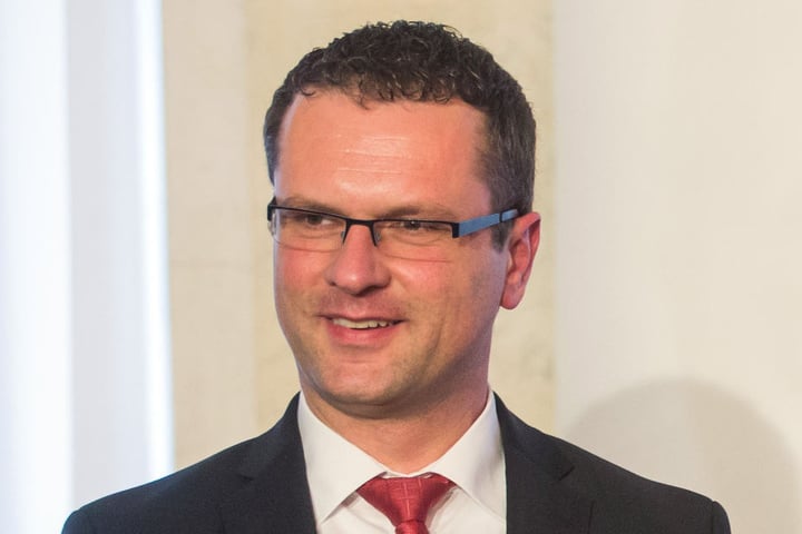Bezeichnet Palmers Äußerungen als "unsäglich und rassistisch": Rottenburgs Bürgermeister Stephan Neher. (Archivbild)
