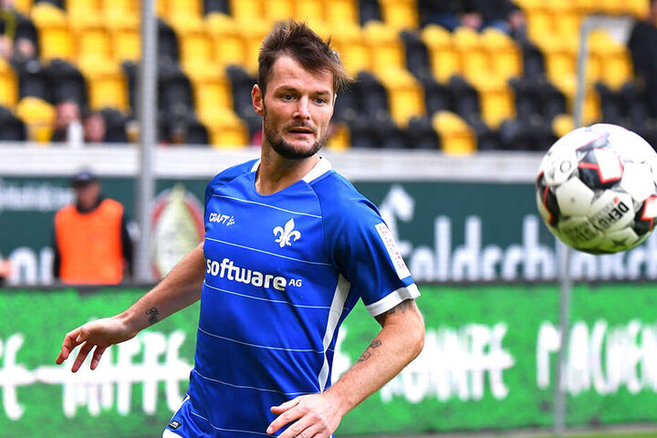 Im Hinspiel kassierte Marcel Heller mit seinen Lilien in Dresden eine herbe 1:4-Niederlage.