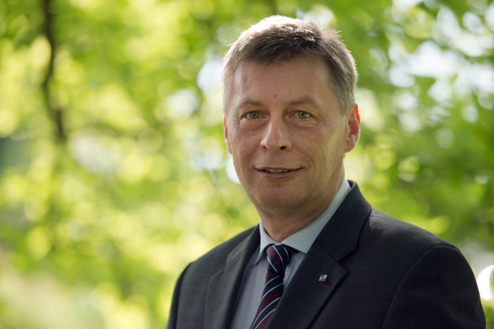 Bodo Löttgens stellte klar, dass die Passage zum Rauchverbot aus dem Wahlkampf-Programm der CDU gelöscht wird.
