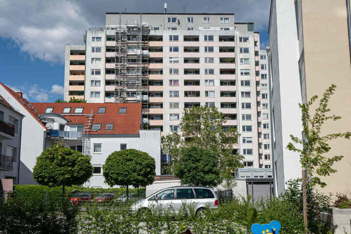 Das Brentano-Hochhaus in Rödelheim: In dem westlichen Frankfurter Stadtteil ereignete sich der tödliche Unfall (Archivbild).