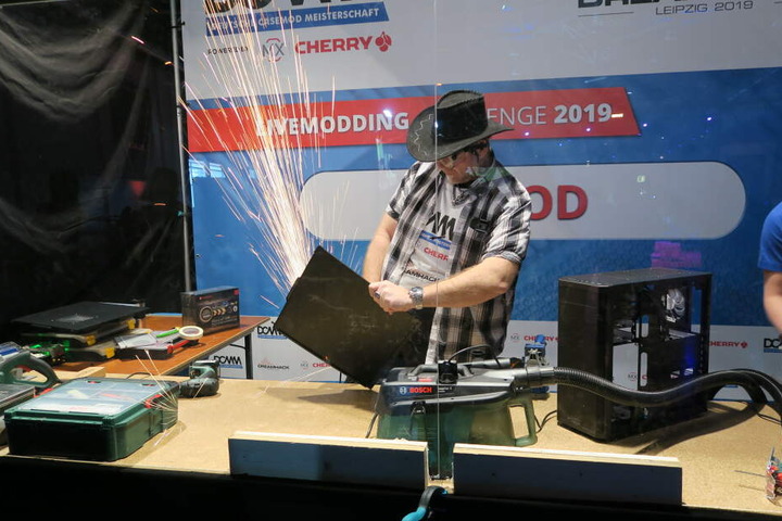 Bei der Casemodding-Meisterschaft fliegen die Funken.