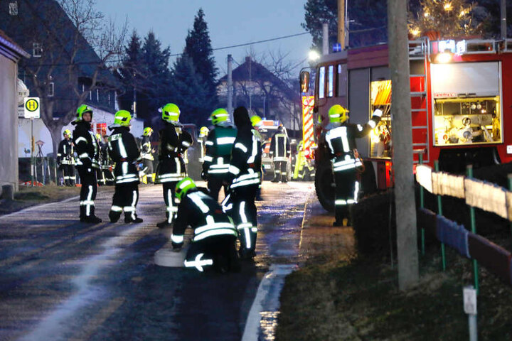 Insgesamt 66 Kameraden der Feuerwehr waren bei dem Brand im Einsatz.