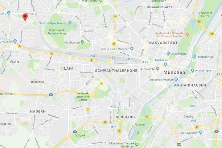 In München wäre ein kleiner Junge beim Abendessen mit seiner Familie beinahe gestorben.