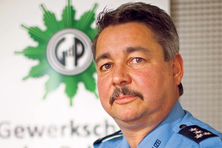Das Innenministerium könnte sehr wohl Ausnahmen zulassen, so Sachsens
GdP-Chef Hagen Husgen (53).