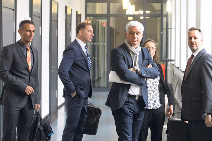 Hans-Joachim Frey (52, M.) will für den Blitzauftritt keine
47.000 Euro zahlen.