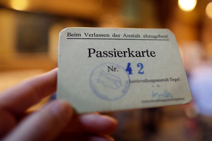 Zugang zur JVA Tegel gibt's nur mit Passierkarte.