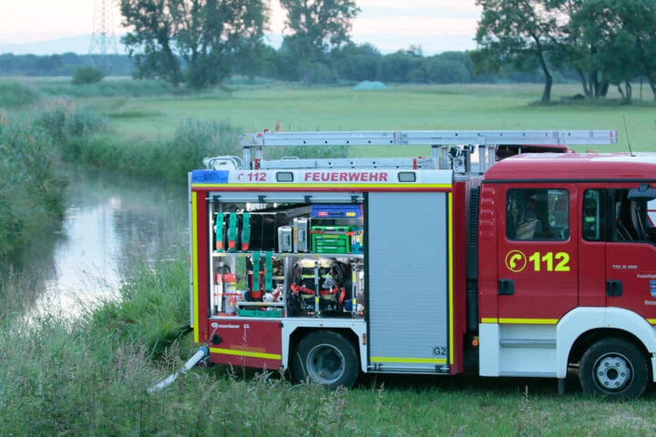 Das Wasser musste aus einem nahen Bach abgepumpt werden.