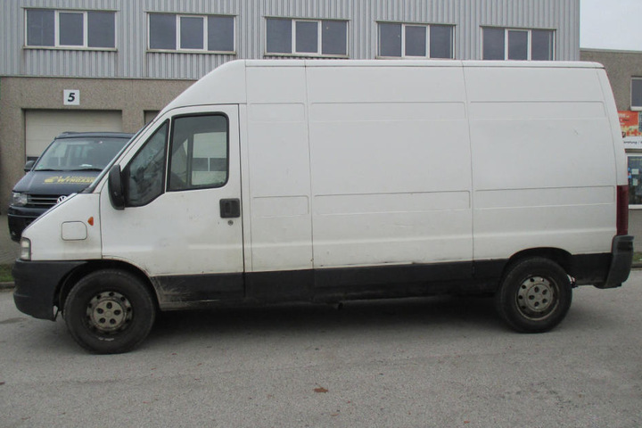 In Hilden war die Fahrt für diesen Fiat Ducato beendet.