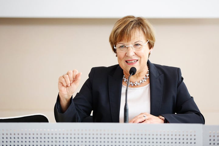 Kultusministerin Brunhild Kurth (62, CDU): Die Planungen für die neue
Super-Behörde laufen.