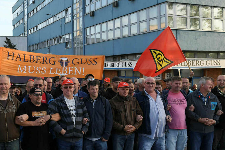 Der Schritt sei zwingend notwendig, da die Umsätze des Unternehmens zurückgegangen seien.
