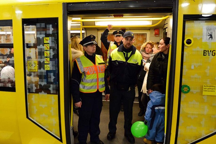 Polizei und BVG-Sicherheitsdienst gehen künftig auf besonders gefährlichen U-Bahn-Linien gemeinsam auf Streife.