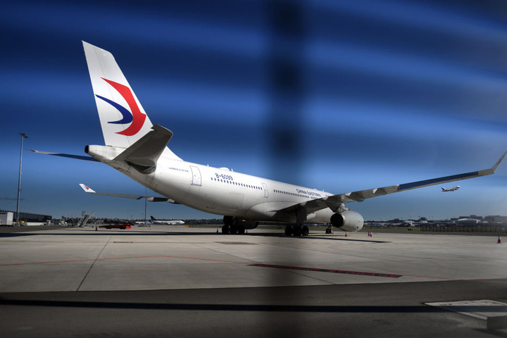 Der Airbus der China Eastern Airlines musste kurz nach dem Start notlanden.