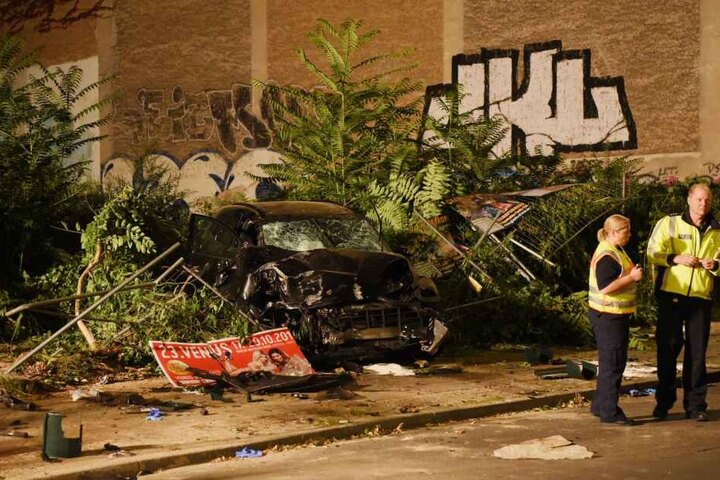 Ein SUV war am Freitagabend in Berlin auf den Bürgersteig gerast und hatte vier Menschen getötet.