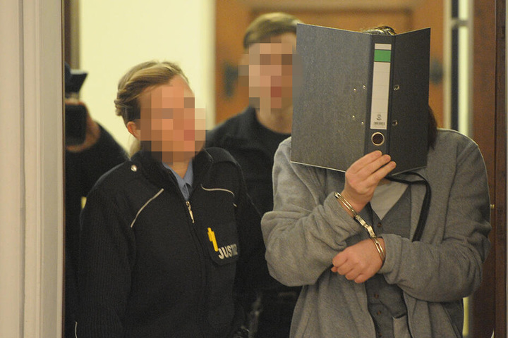 Anja G. vor Gericht in Zwickau.