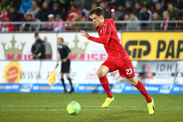 Jonas Acquistapace spielte bis zum Sommer bei FSV, wechselte dann nach Lotte. Jetzt kommt der Innenverteidiger zurück.