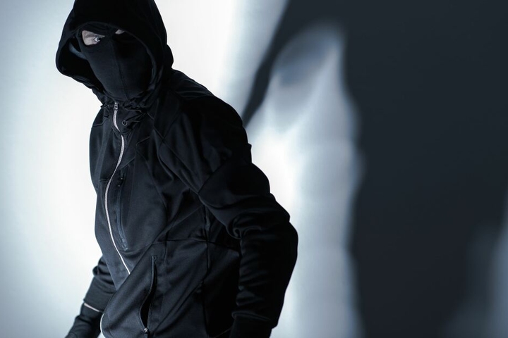 Ein 17-jähriger Tatverdächtiger soll für neun Raubüberfälle auf Senioren in Schkeuditz verantwortlich sein. Eine 88-Jährige starb sogar. (Symbolbild)