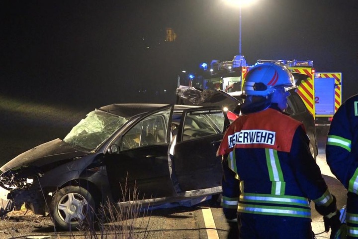 ...dabei wurde er so schwer verletzt, dass sämtliche Rettungsversuche der anwesenden Helfer zu spät kamen.