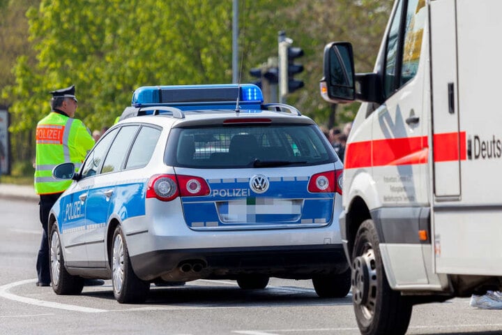 Die Polizei stellte den Wagen des Verstorbenen zunächst sicher (Symbolbild).
