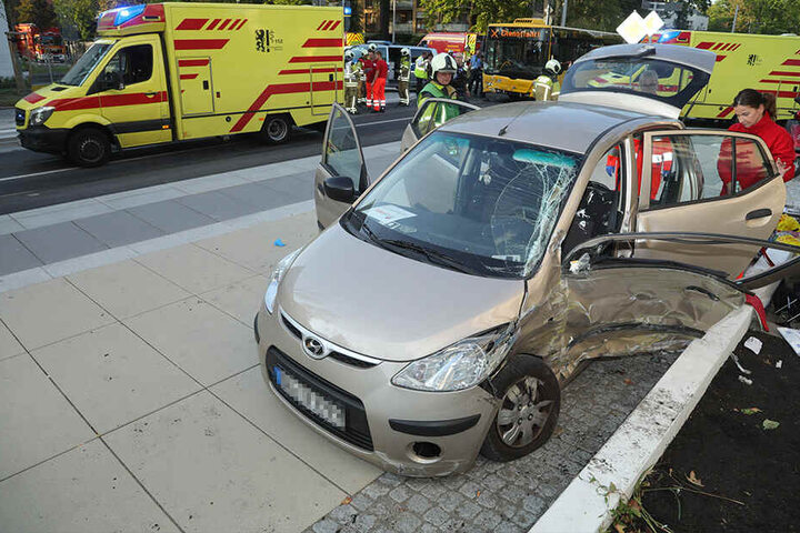 Auch die Fahrerin des Hyundai wurde bei dem Crash verletzt.