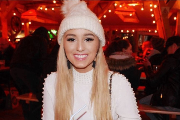 Karis Burke aus London fand den Fehler.