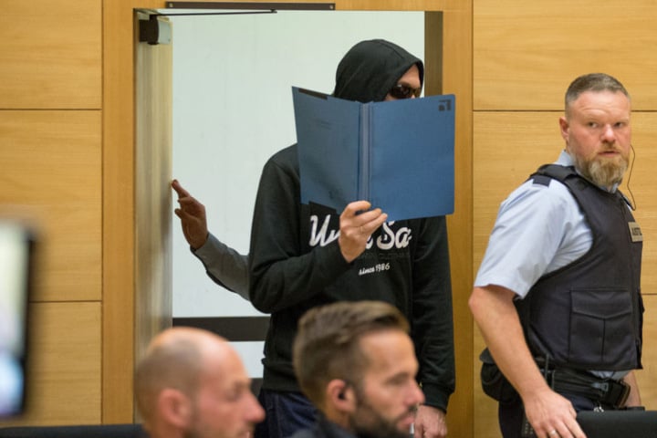 Vor dem Landgericht verbarg der Angeklagte Jörg W. bisher immer sein Gesicht.
