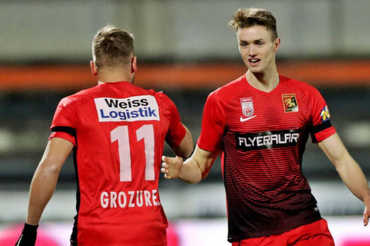 Sasa Kalajdzic (rechts) ist neu beim VfB Stuttgart.