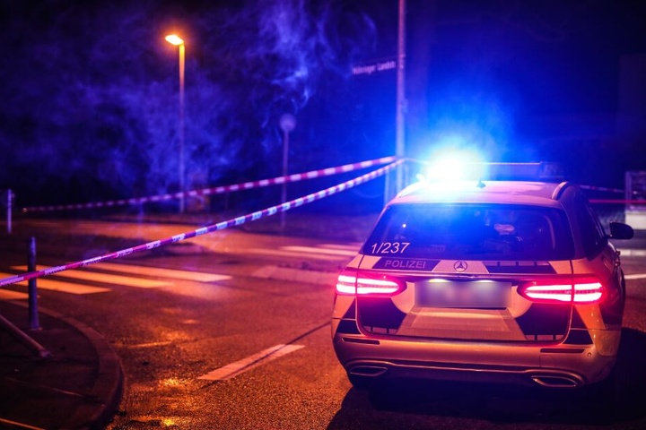Auch die Polizei war vor Ort. (Symbolbild)