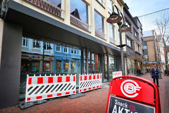 In dem Geschäft war bis vor ein paar Wochen noch eine Filiale von Walbusch.