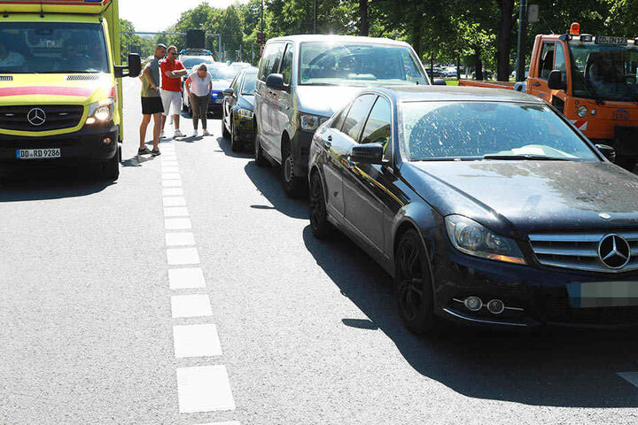 Drei Fahrzeuge waren an der Kollision auf der St. Petersburger Straße beteiligt.