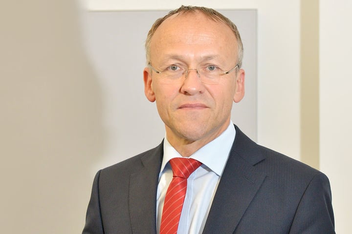 Sitzt auf 305,1 Millionen Euro: Finanzbürgermeister Peter Lames (53, SPD).
