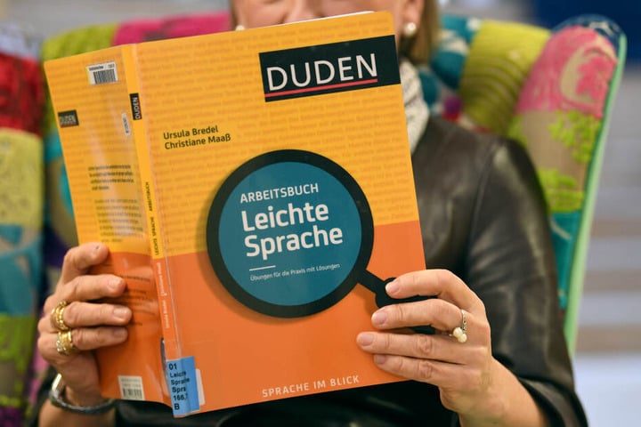 Die sogenannte Leichte Sprache kann vielen Menschen in Deutschland helfen.