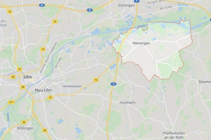 Auf der Bundesstraße 10 bei Nersingen ist es in Bayern zu einem schweren Unfall gekommen.