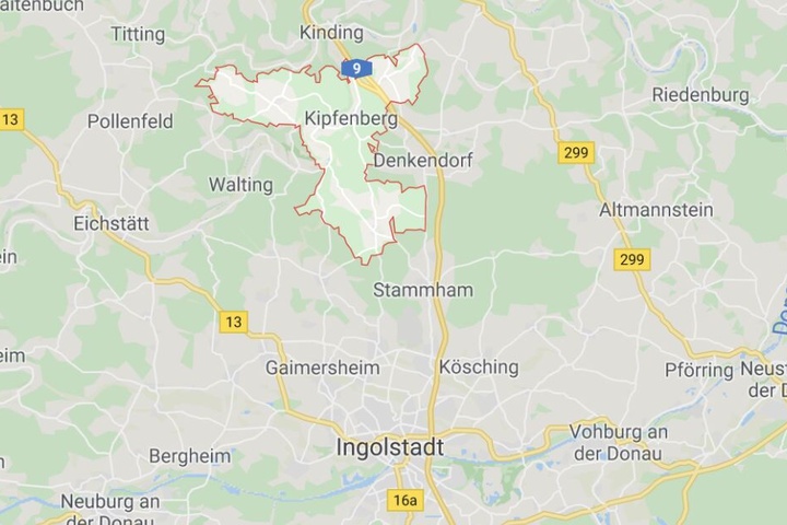 Auf der Autobahn 9 bei Kipfenberg in Bayern ist es zu einem schweren Verkehrsunfall gekommen.
