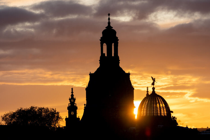 Auch die Kuppel der Frauenkirche bleibt zu.