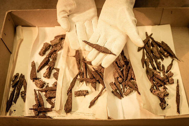 Gefunden unterm Dresdner Schlosshof: Diese Geschossspitzen von Armbrüsten aus dem 14. und 15. Jahrhundert durchschlugen Rüstungen.