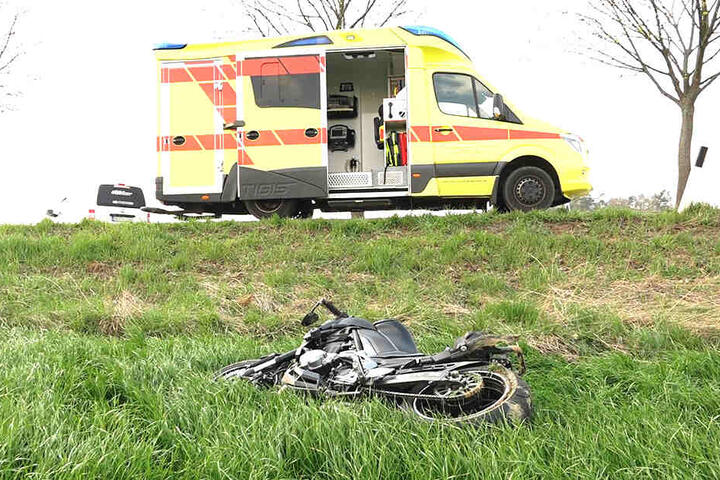 Der Rettungsdienst musste sich um zwei verletzte Personen kümmern.
